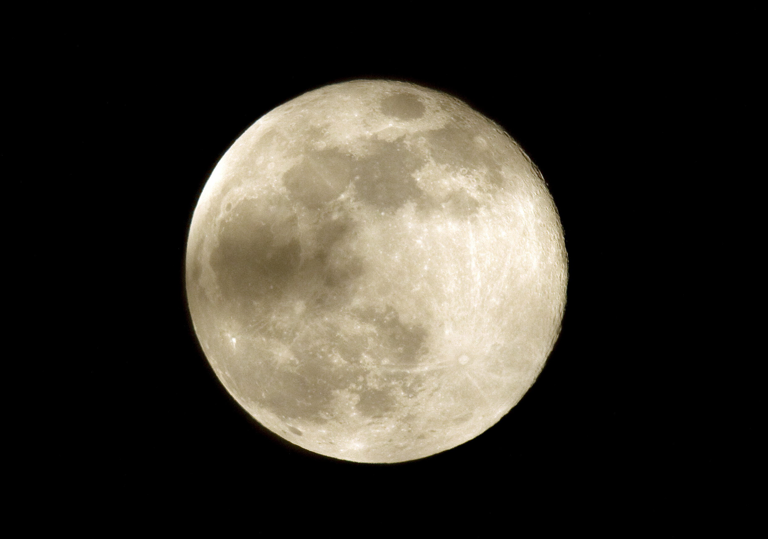 De las superlunas
