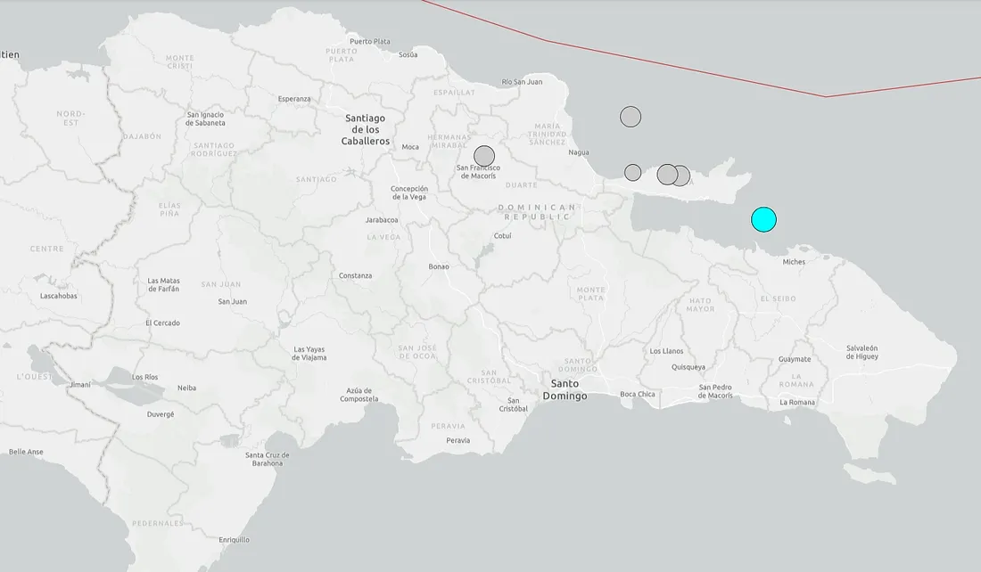 El punto azul indica el epicentro del sismo del 4 de agosto de 1946. En gris, las réplicas más intensas, con magnitud superior a 6.0. (USGS)